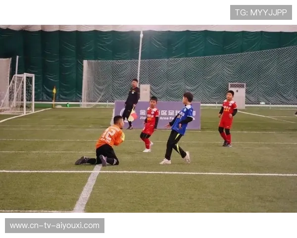 青训营是否重视球员人际关系与情绪管理课程，青训营足球